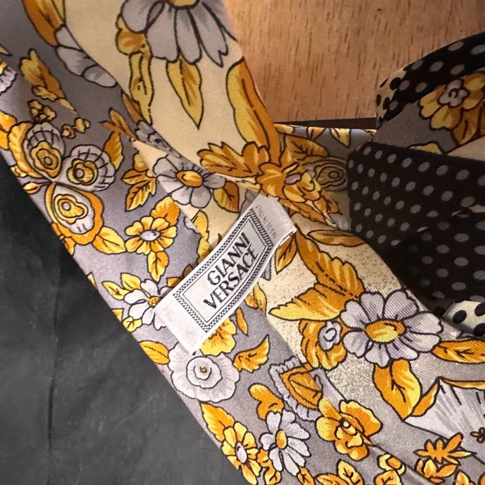Gianni Versace Tie Mens Silk Necktie Baroque Black Yellow Floral Vintage - Picture 3 of 7